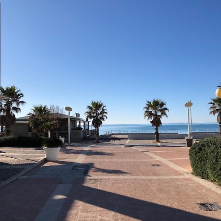 Appartamento A 30 Mt Dal Mare Cecina  Exterior photo